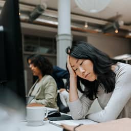 een-op-de-zes-werkenden-worstelt-met-stress:-hoge-eisen-en-weinig-vrijheid